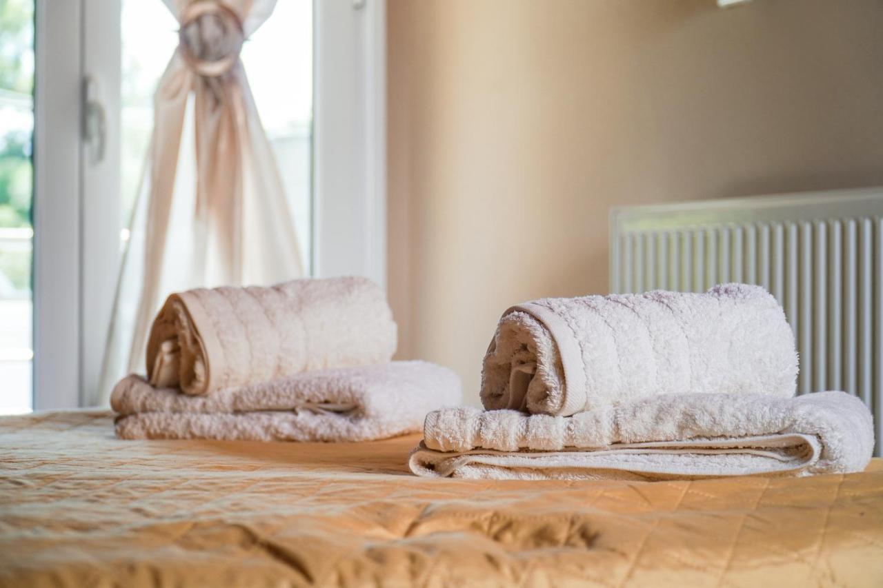 The Dreamhouse Athens Airport Apartment Artemida  Bagian luar foto